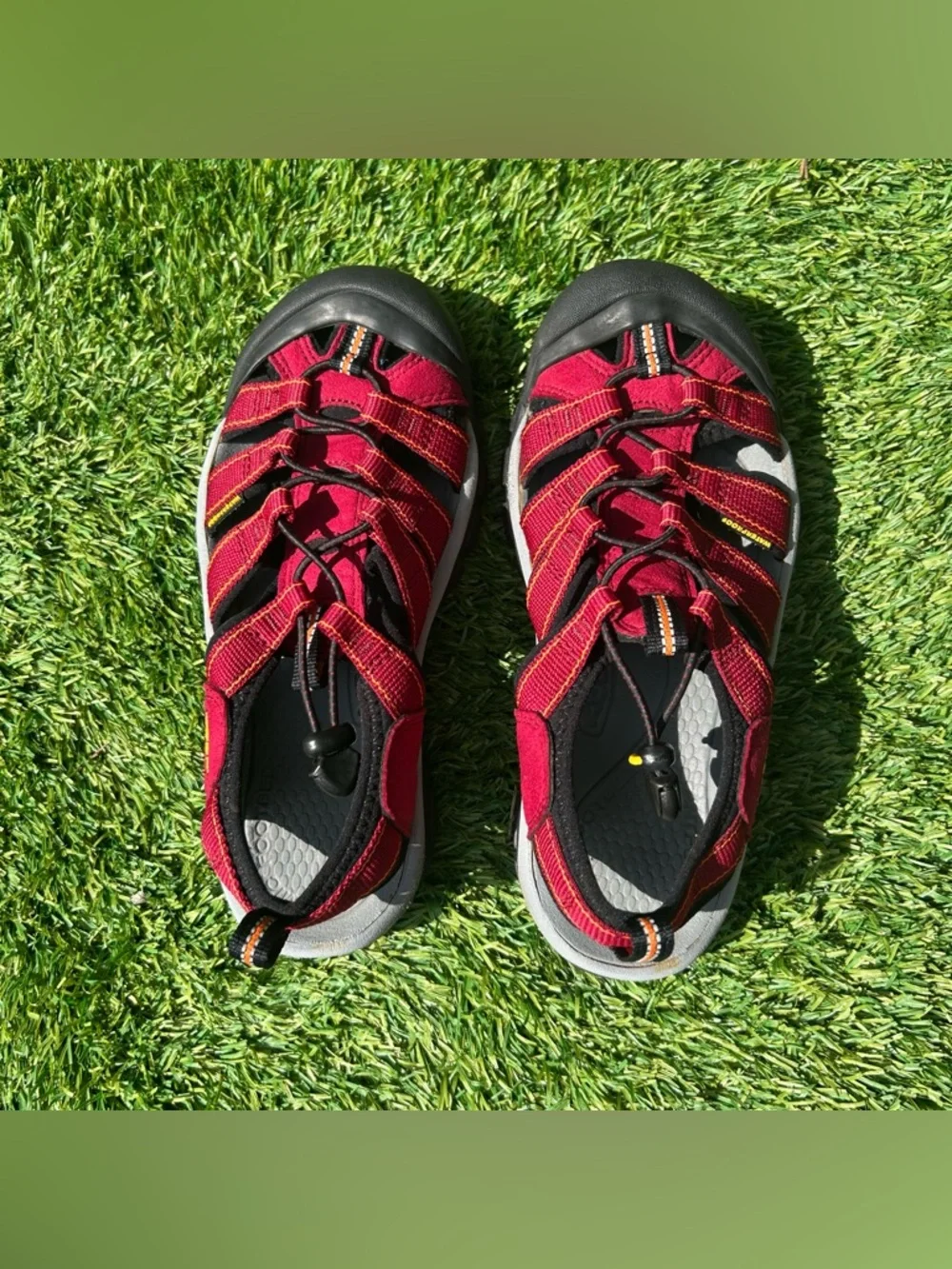 Keen Women’s 8 Newport H2 Red Closed Toe Sport Hiking Sandals Waterproof Shoes - Picture 6 of 13